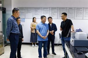 湖北鄂中通世达沥青有限公司总经理黄晶到访买球