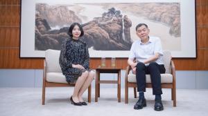 买球：引领公路养护新常态的科技先锋 —专访公路养护装备国家工程研究中心主任/买球集团董事长刘廷国