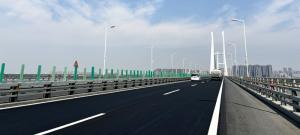 冷法拌合铺装型抗滑保护层为荆州长江大桥“换新装”